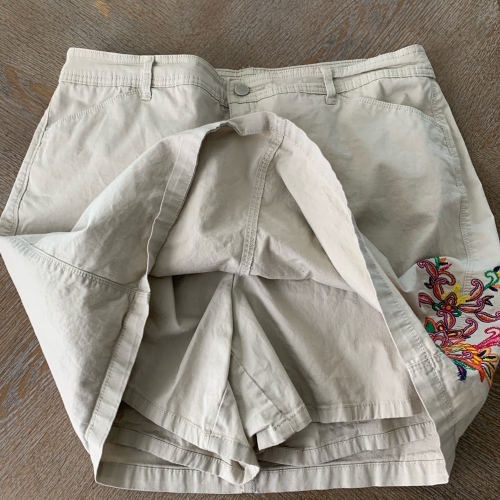Croft & Barrow Classic Fit Skort Sz 14 Mini Beige Waist 34” Length 18” Pockets - Picture 4 of 6